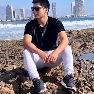 Meet your Posher, Jose